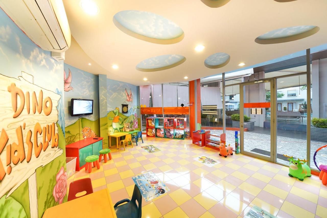 Harris Hotel Sentul City Bogor Ngoại thất bức ảnh